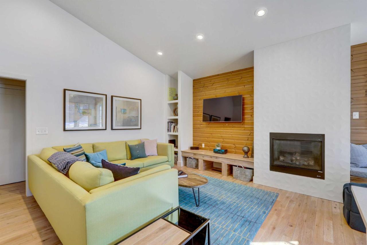 Modern Grand Lake Cabin With Fireplace And Deck! Екстер'єр фото